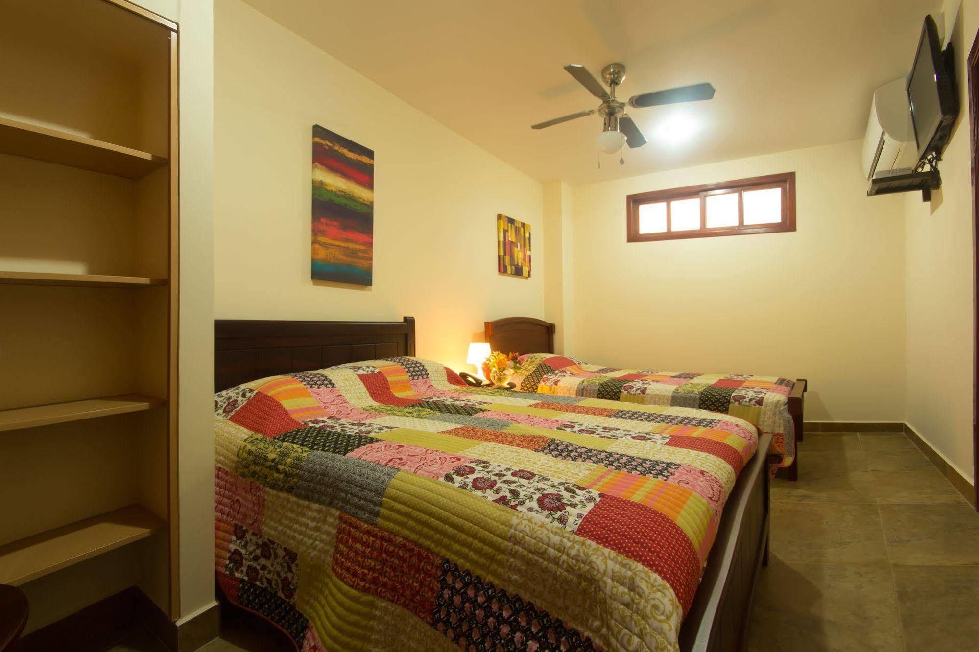 Puerta Sol Inn Manglaralto Ngoại thất bức ảnh